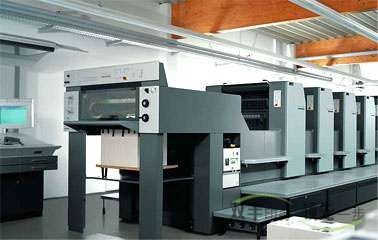 小森對(duì)開(kāi)四色印刷機(jī)