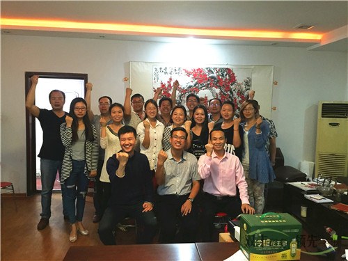 河南印刷廠先鋒之戰(zhàn)”參賽領導和金博老師合影